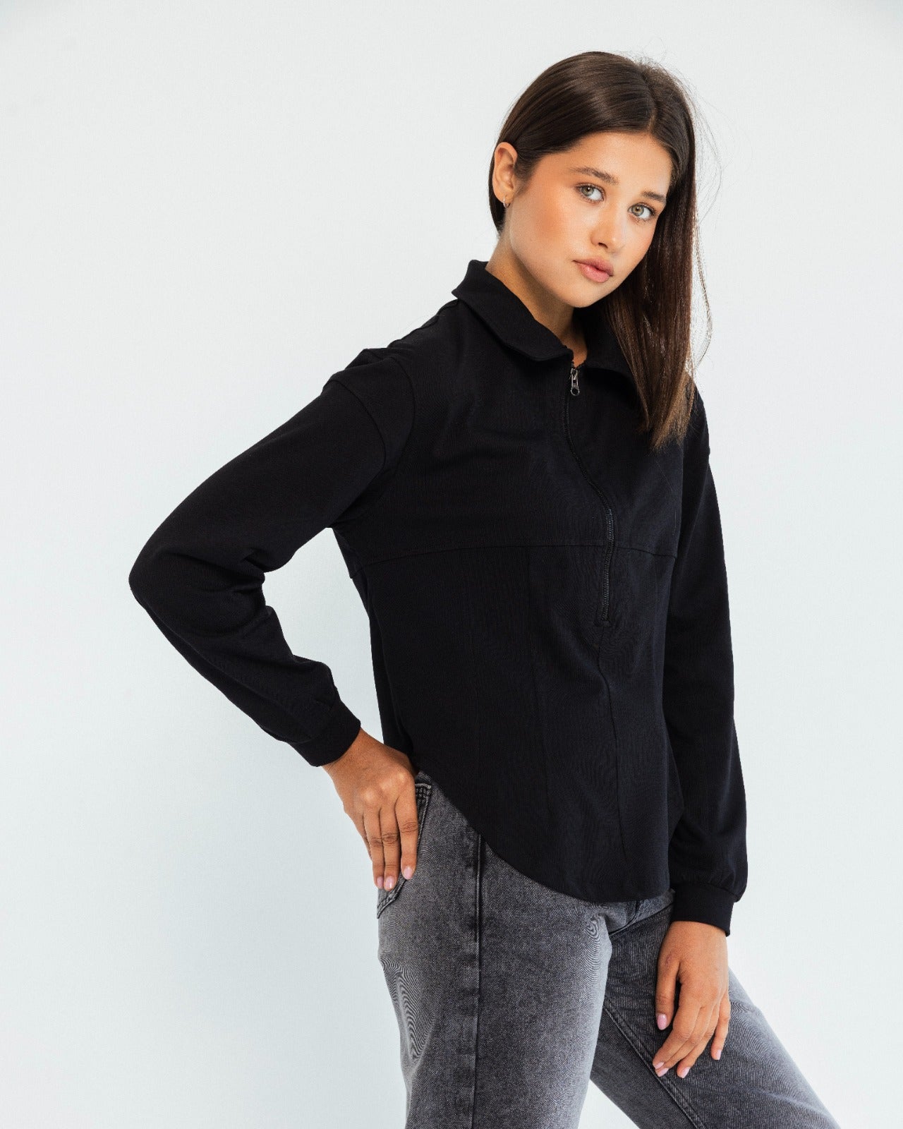 PLAIN TSHIRT -BLACK