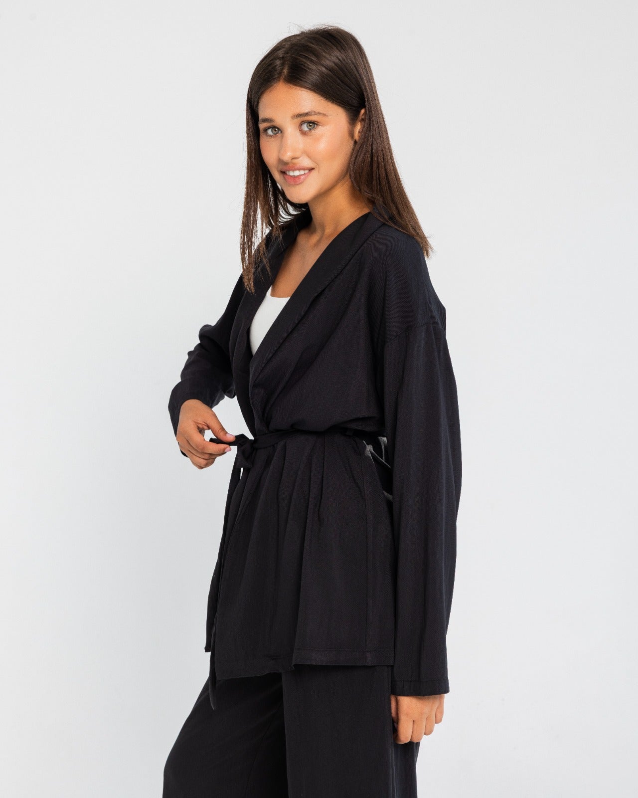 PLAIN SHORT CARDIGAN-BLACK