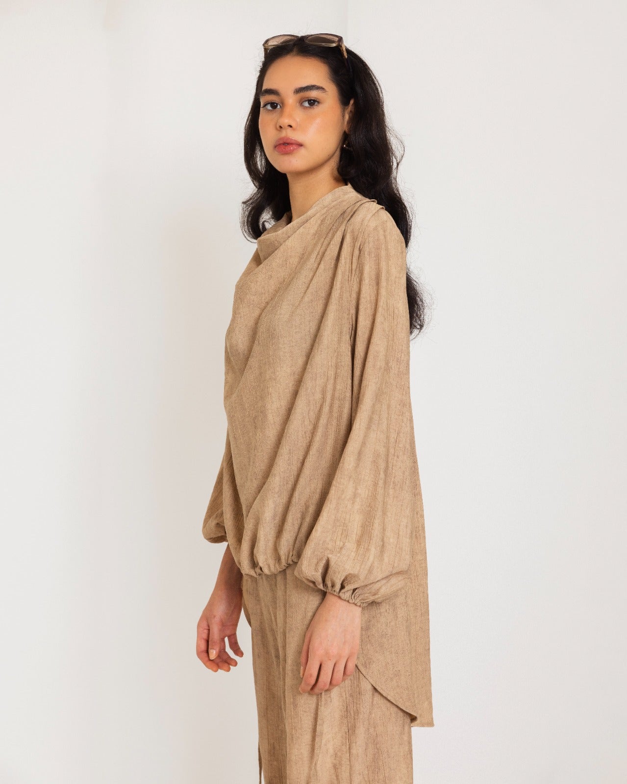 DRAPPED CRINKLE BLOUSE-CAFE
