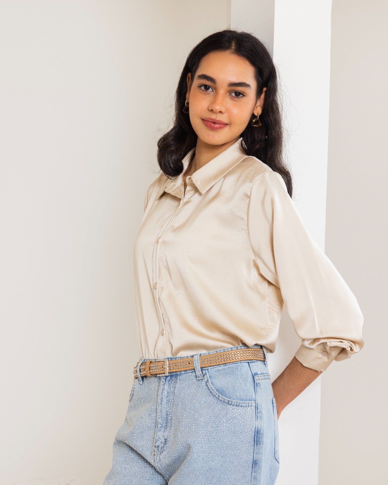 FITTED SATIN SHIRT-BEIGE