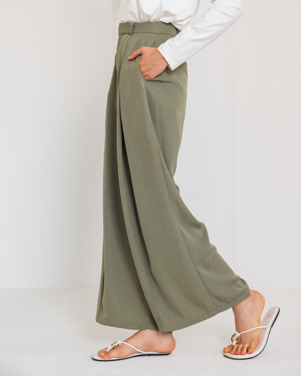 CLASSIC WIDE LEG PANTS-OLIVE