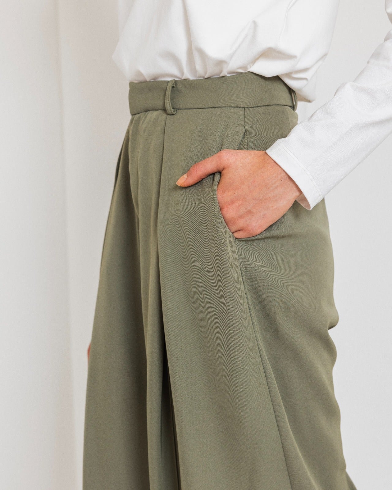 CLASSIC WIDE LEG PANTS-OLIVE