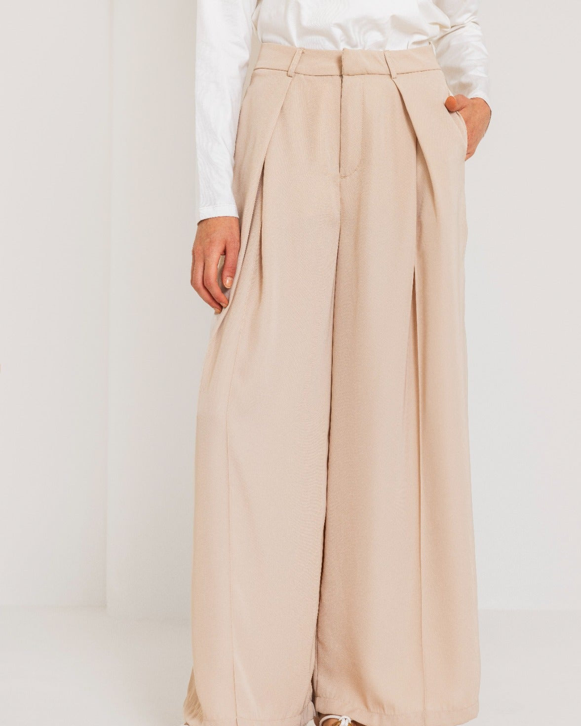 CLASSIC WIDE LEG PANTS-BEIGE