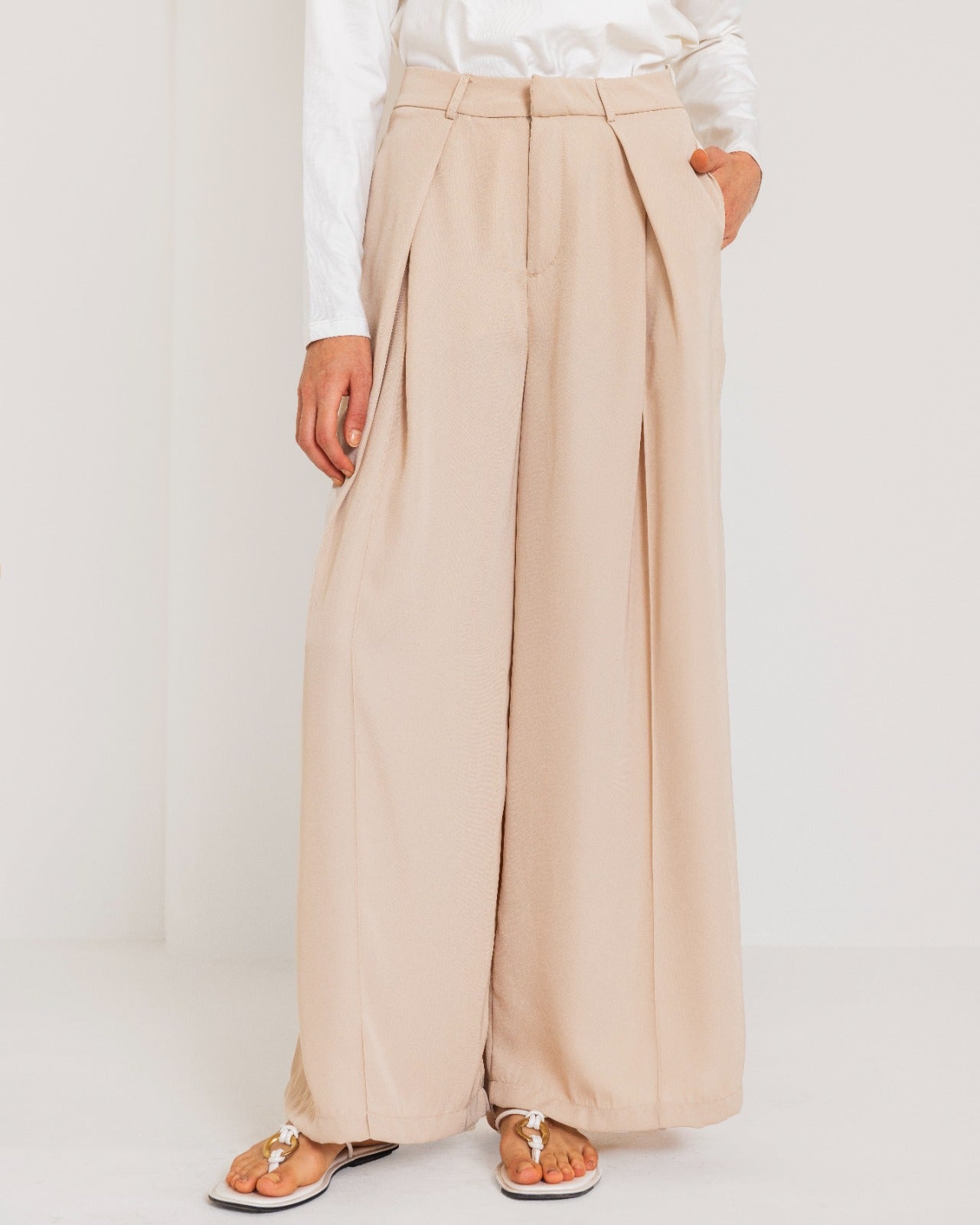 CLASSIC WIDE LEG PANTS-BEIGE