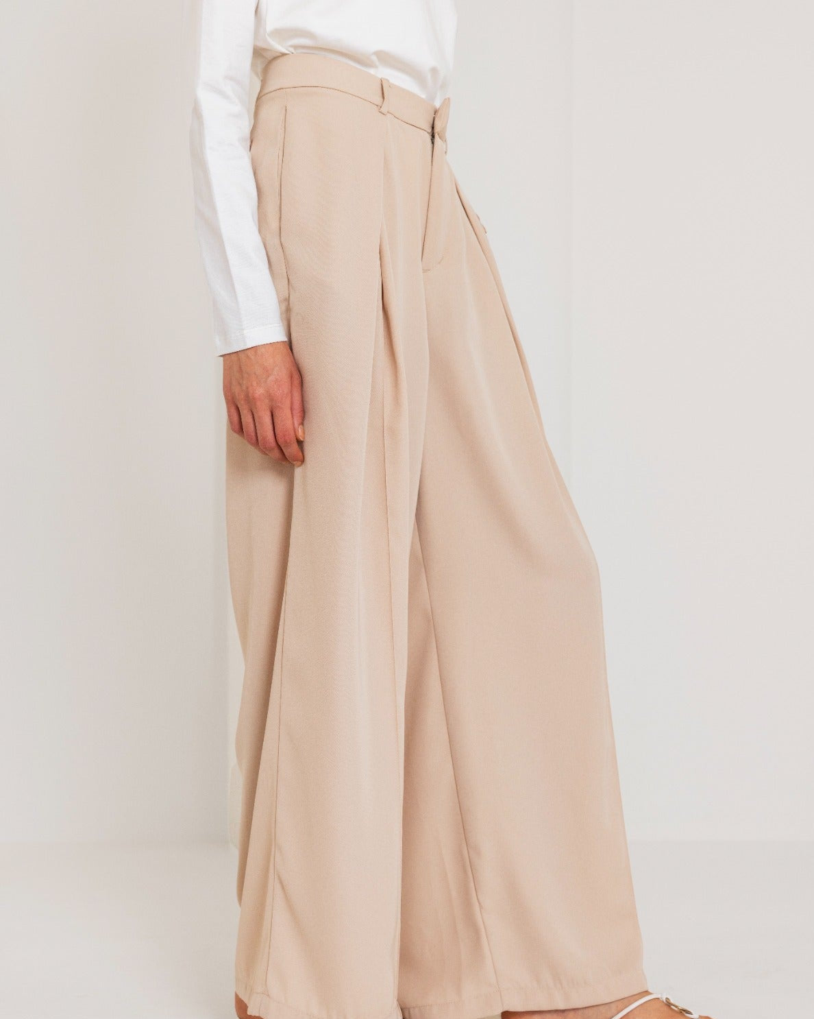 CLASSIC WIDE LEG PANTS-BEIGE