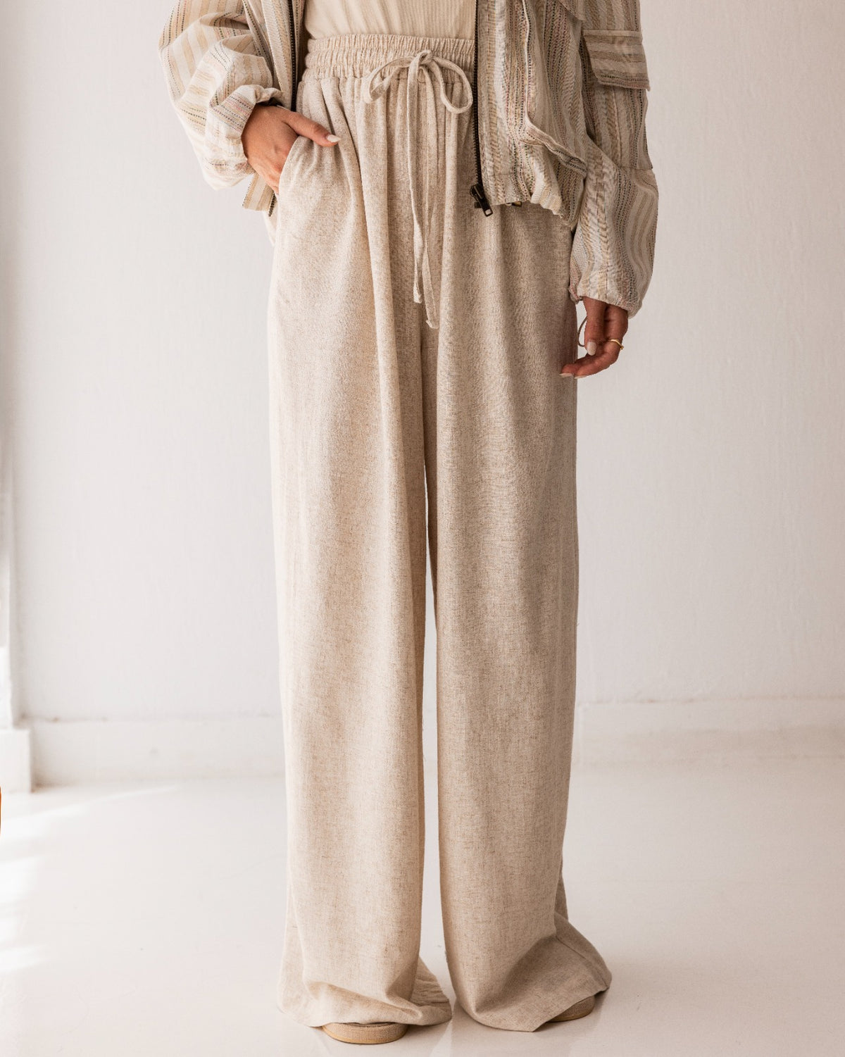 LINEN WIDE LEG PANTS-BEIGE