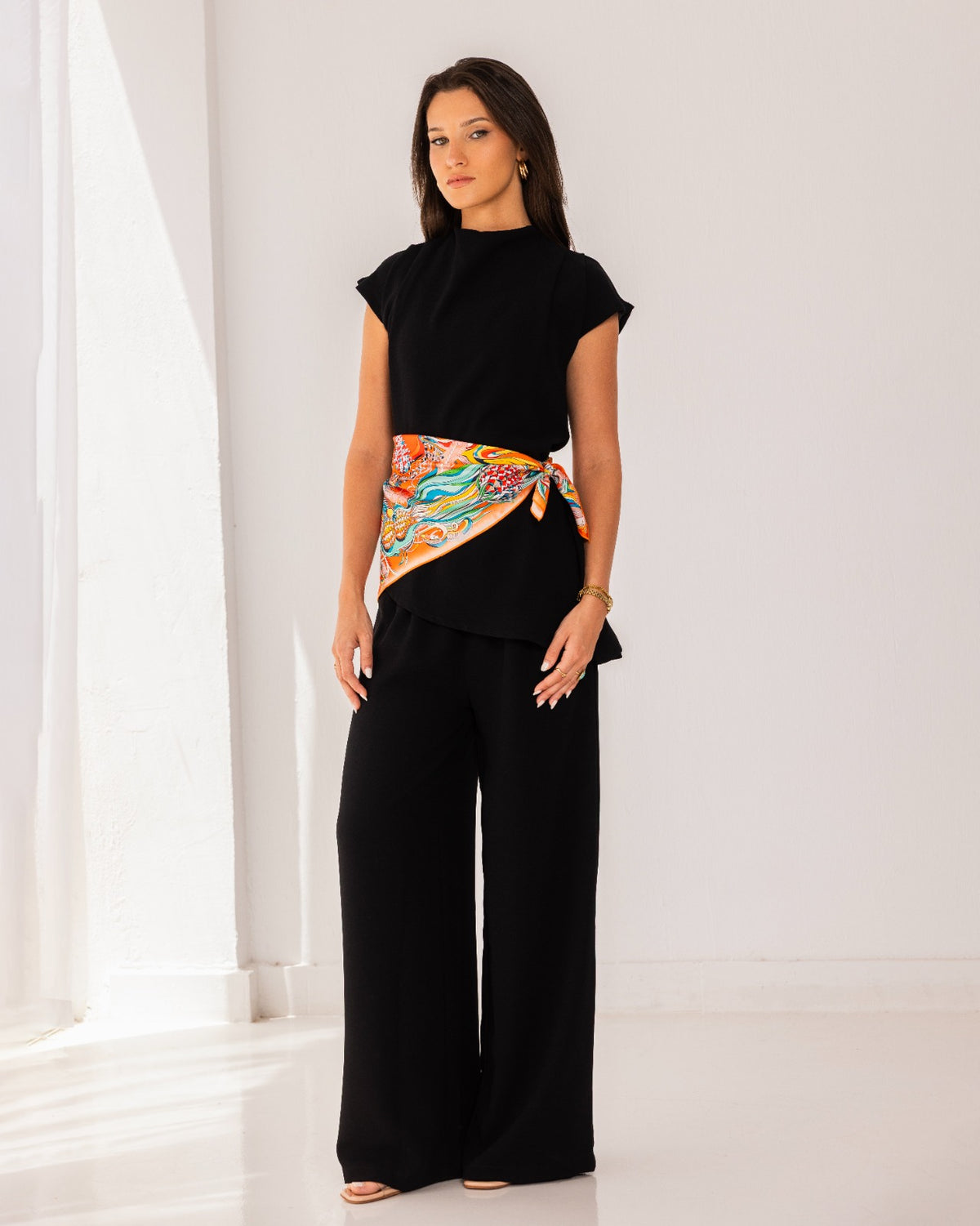 HIGH LOW DRAPPED TOP-BLACK