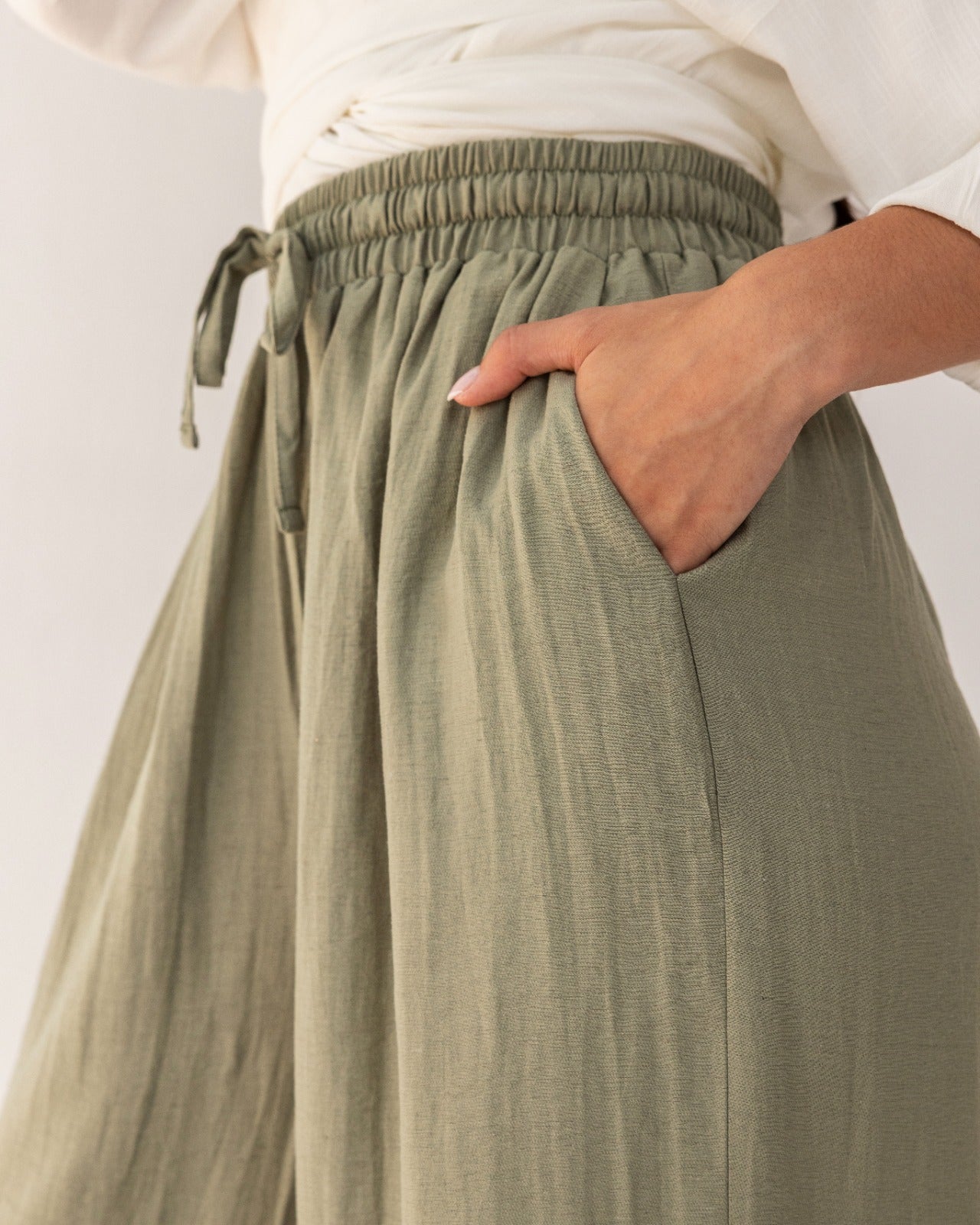 STRAIGHT LINEN PANTS-OLIVE