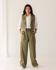 SLEEVELES CROPPED VEST-OLIVE
