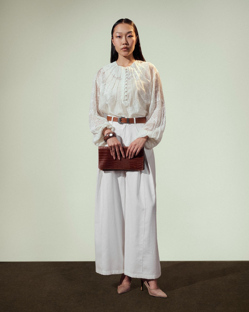 EMBROIDERY CHIFFON BLOUSE-OFF WHITE