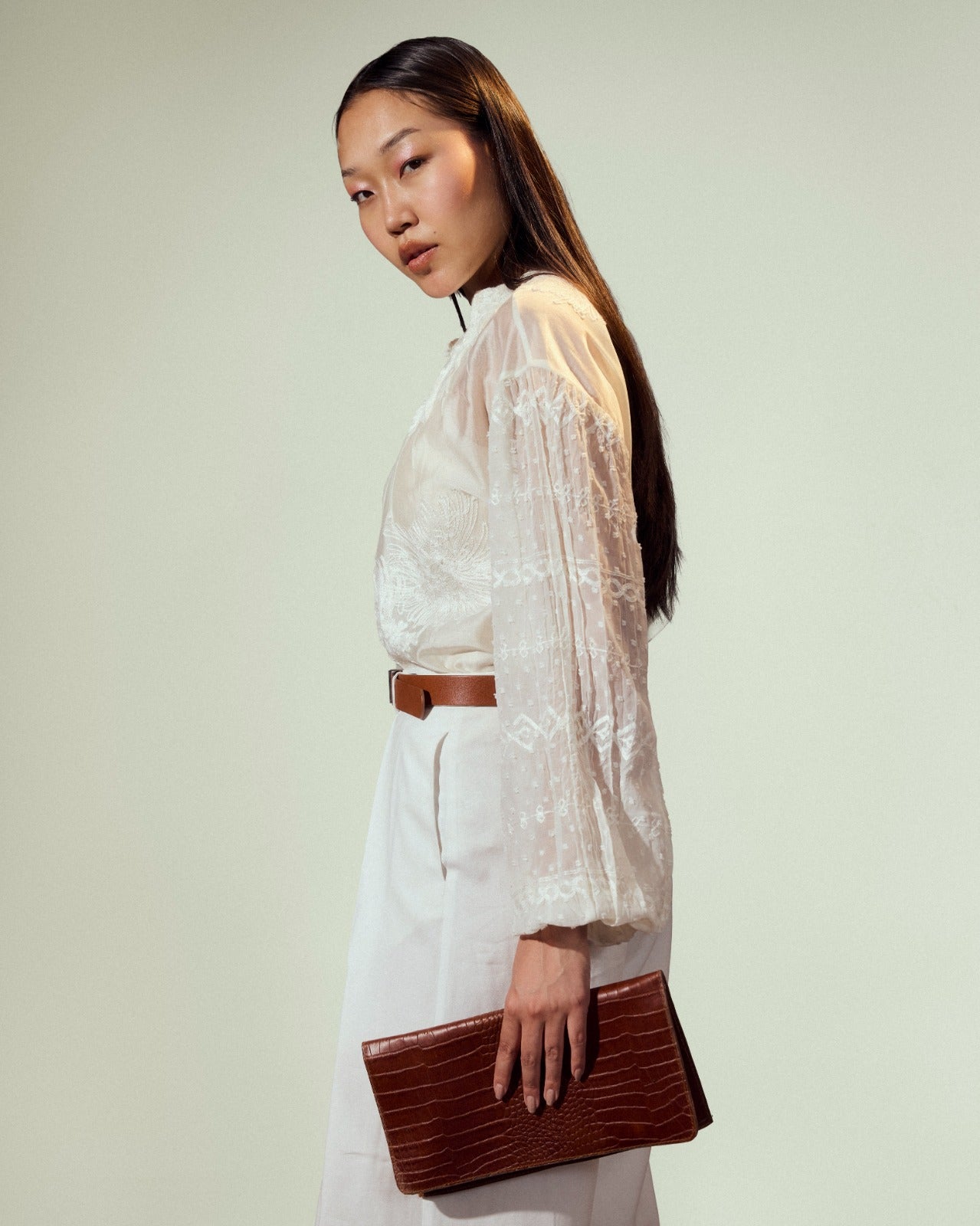 EMBROIDERY CHIFFON BLOUSE-OFF WHITE