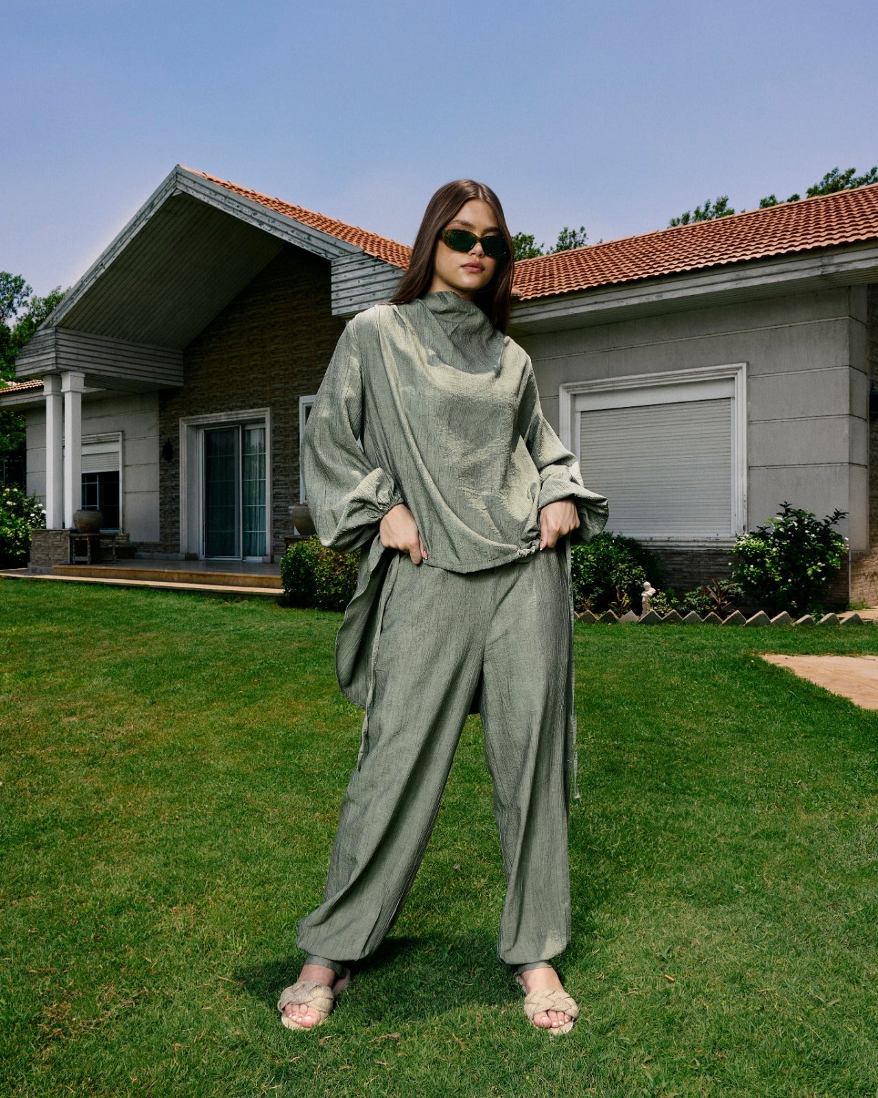 DRAPPED CRINKLE BLOUSE-OLIVE