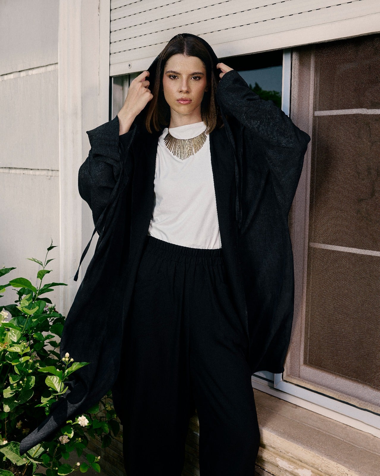 WITH HOODIE CRINKLE CARDIGAN-BLACK