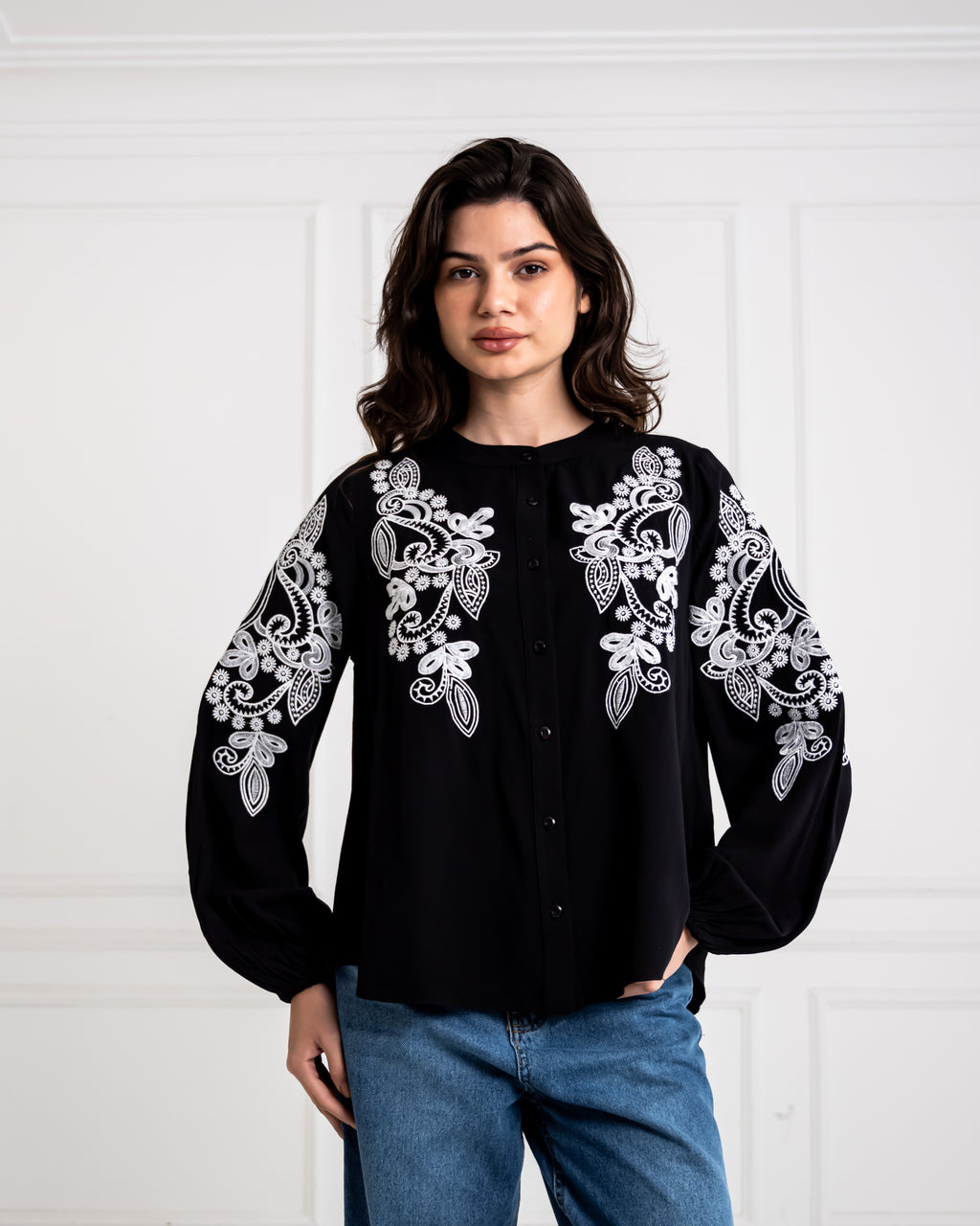 EMBROIDERED BLOUSE-BLACK