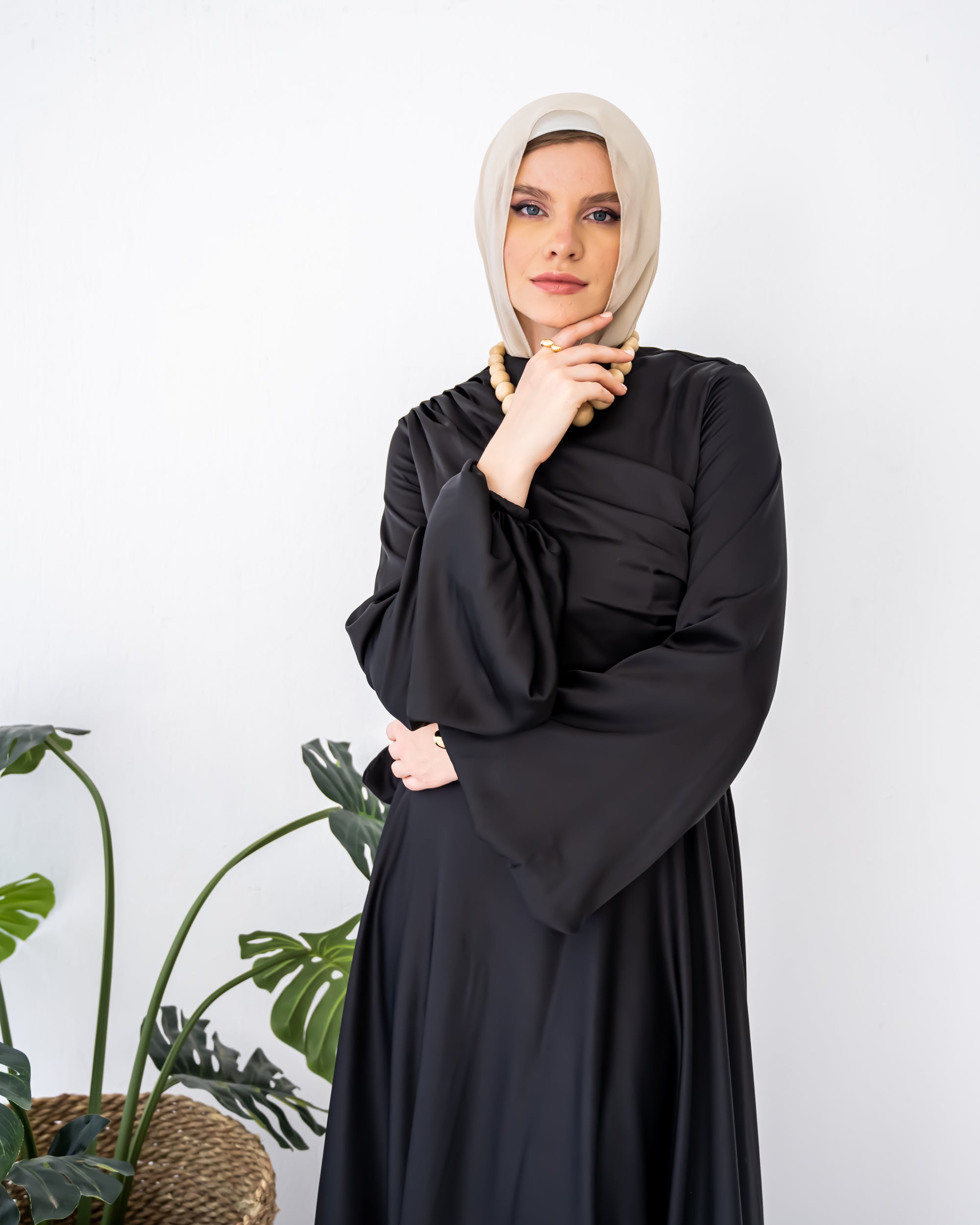 FLOWY SATIN DRESS-BLACK