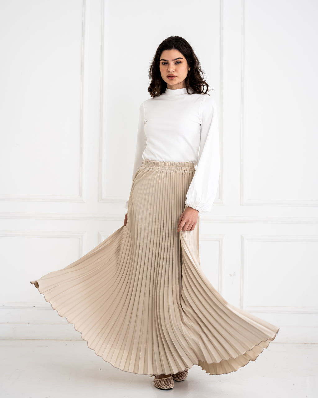 PLISSE CREPE SKIRT-BEIGE