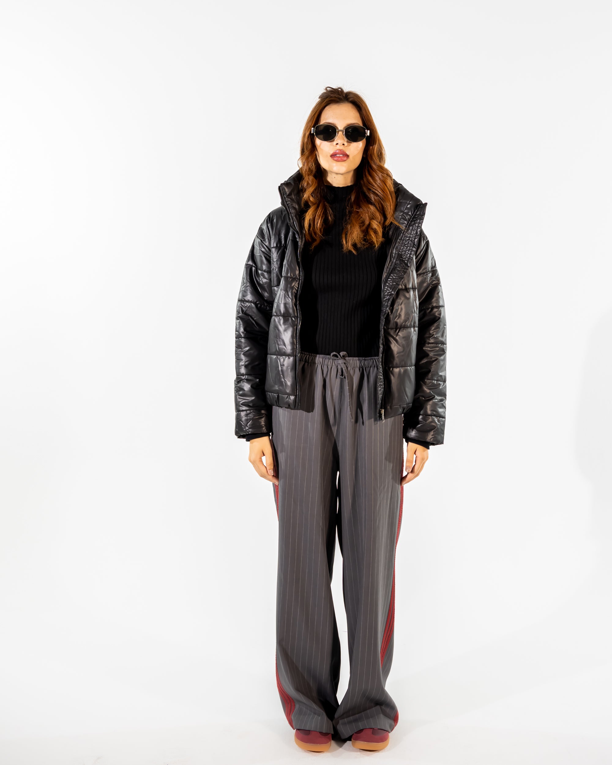 WIDE LEG PANTS WITH SIDE MARRON STRIPES -GRAY