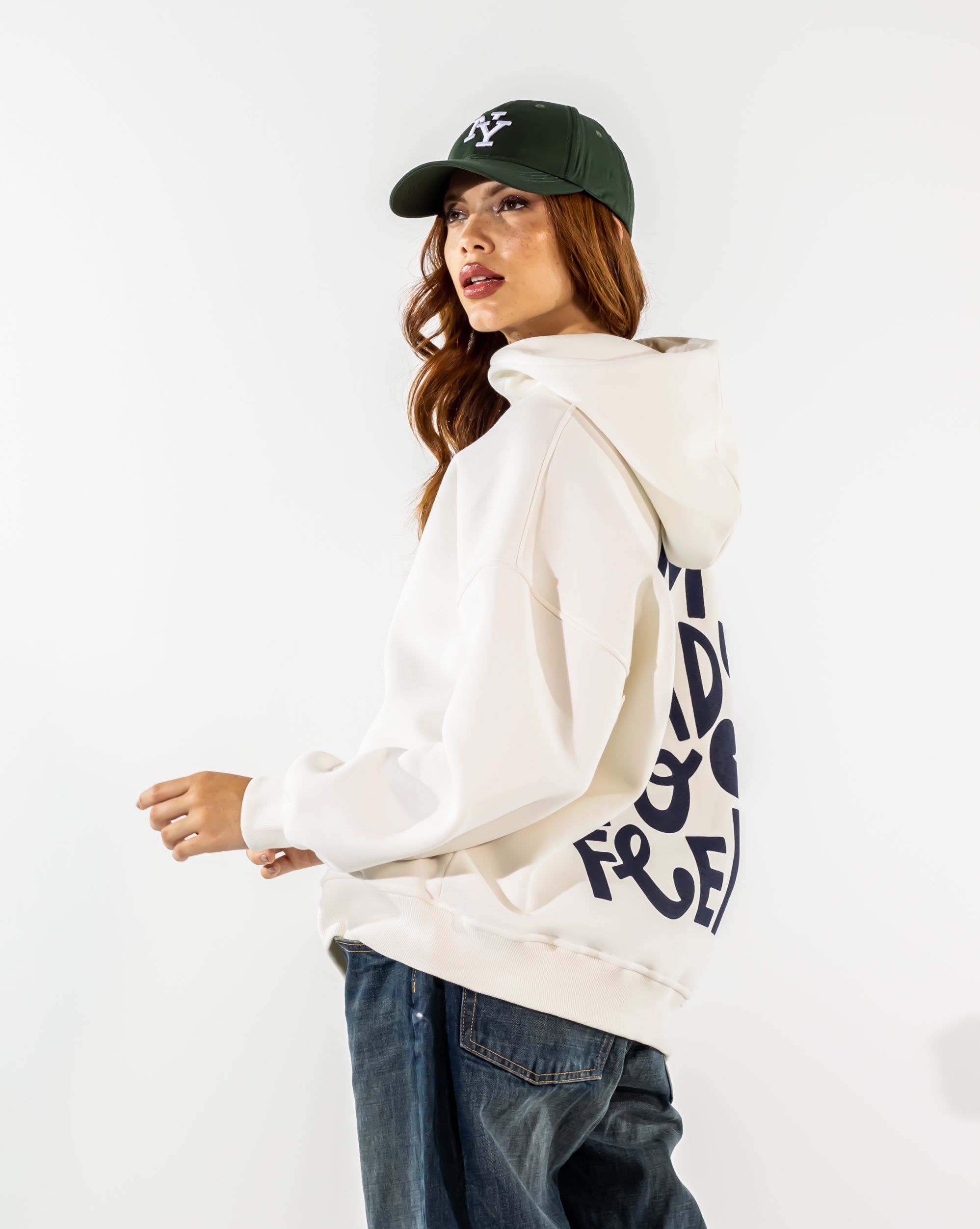 FLOCKED SLOGAN HOODIE-WHITE