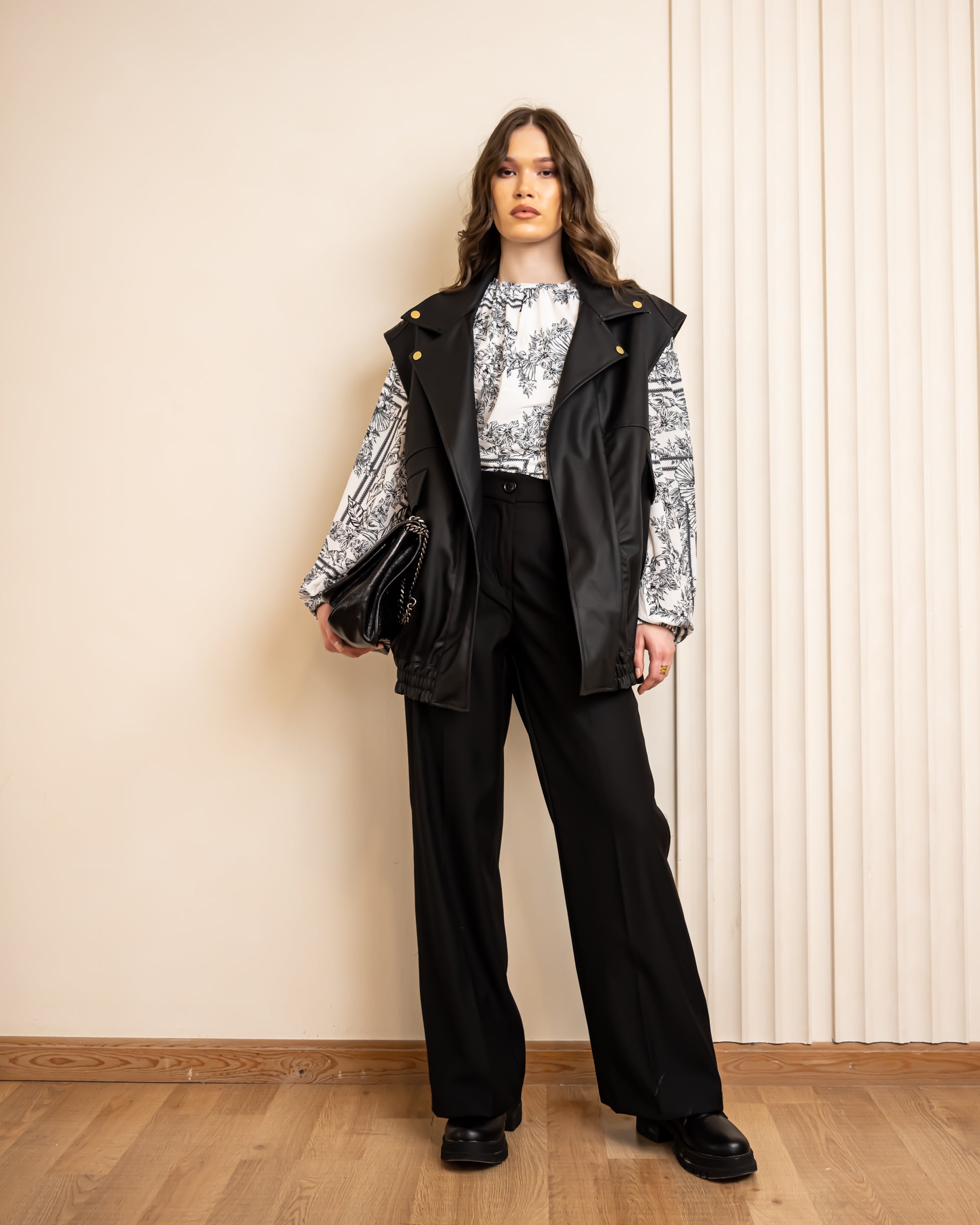 CLASSIC WIDE LEG PANTS-BLACK