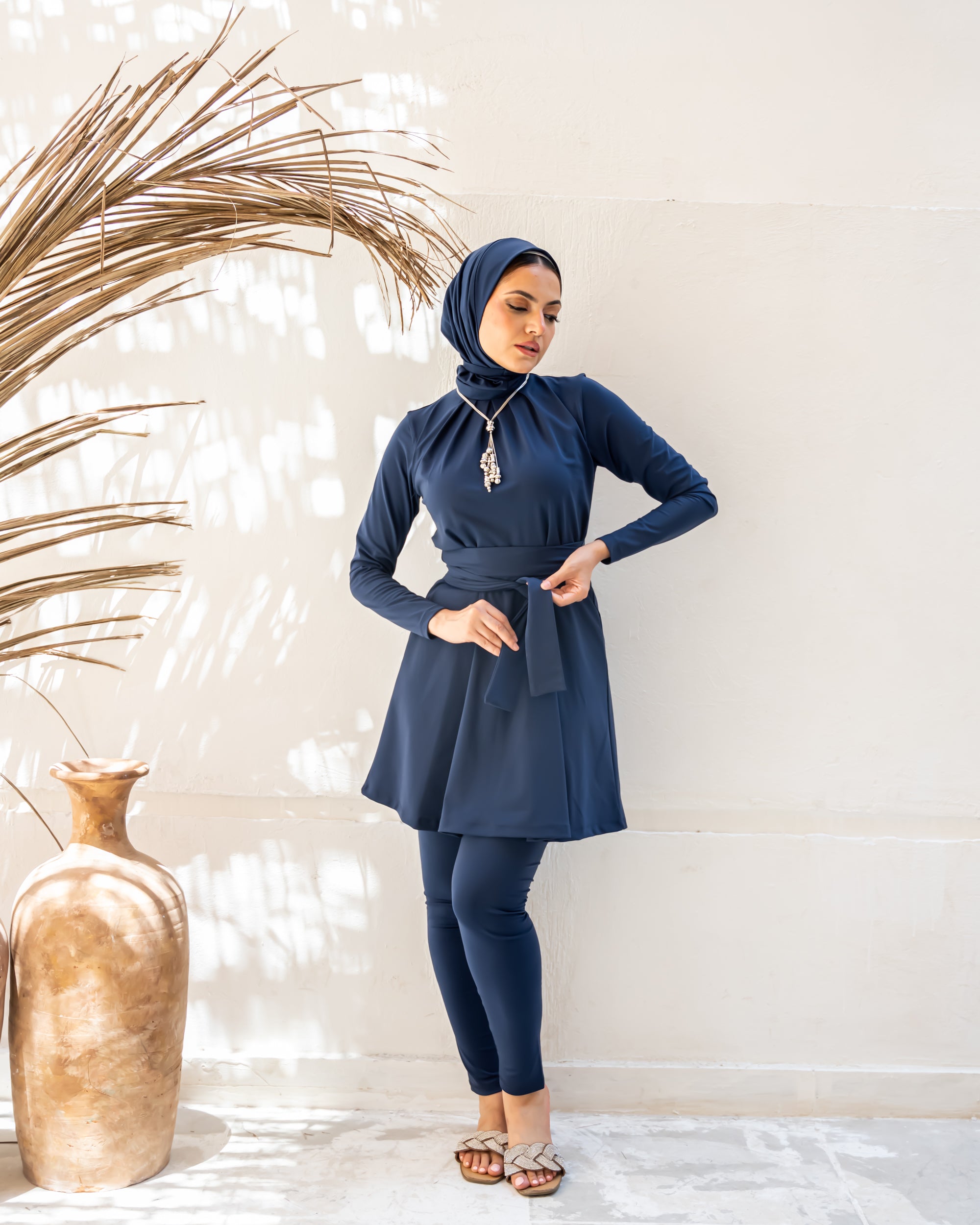 قميص سباحة سادة - أزرق فاتح أسود