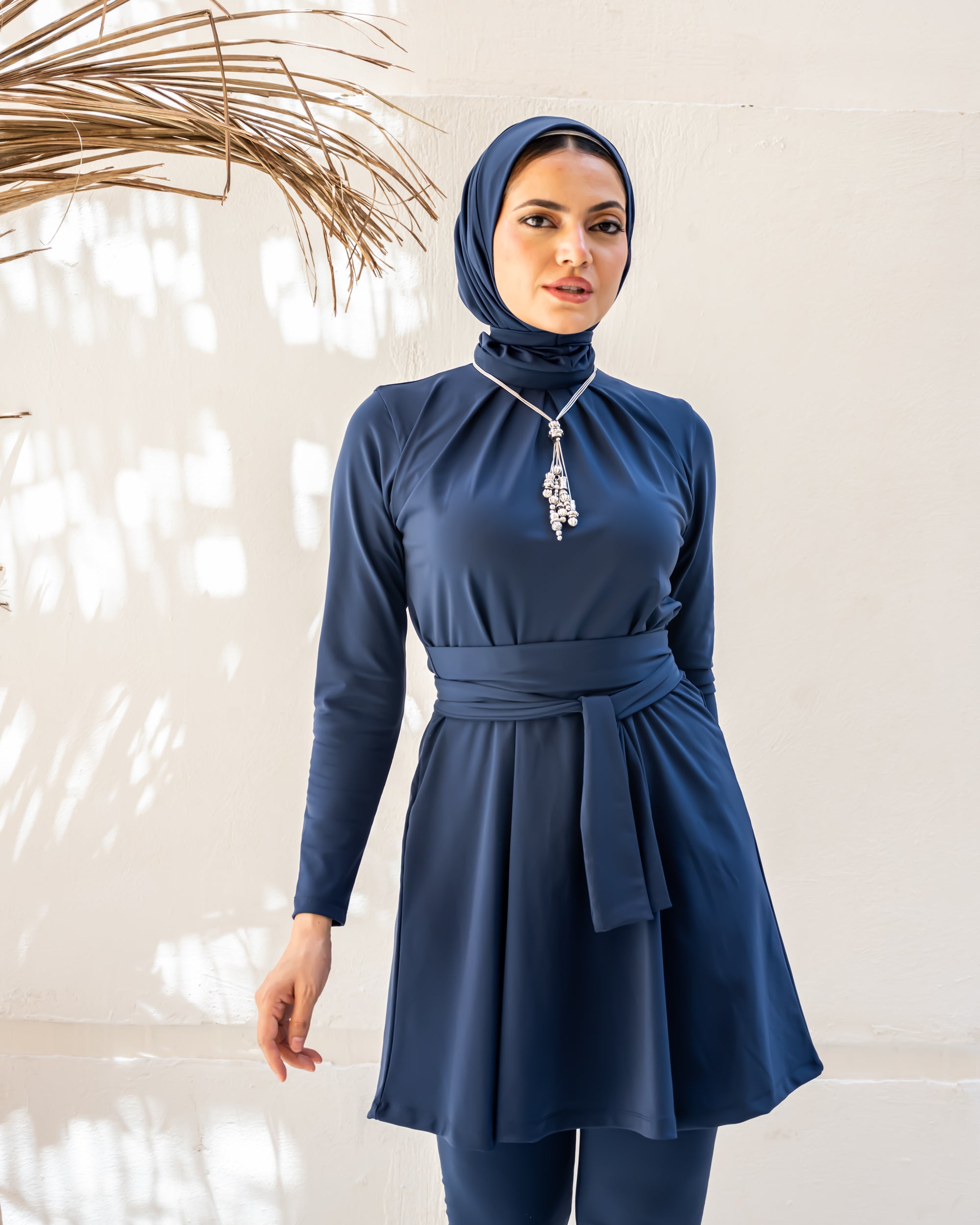 قميص سباحة سادة - أزرق فاتح أسود