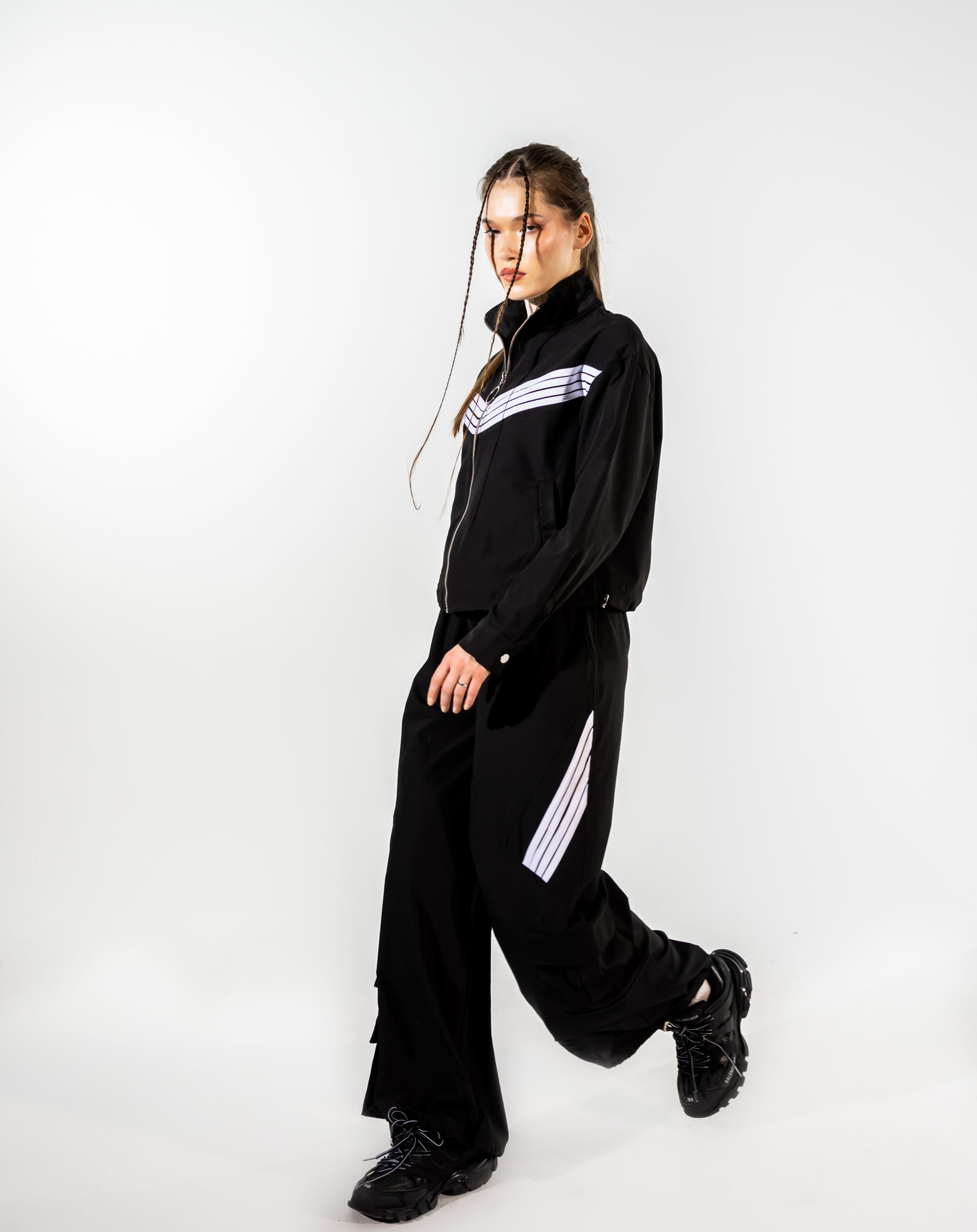 STRIPPED POCKET WIDE LEG PANTS-BLACK