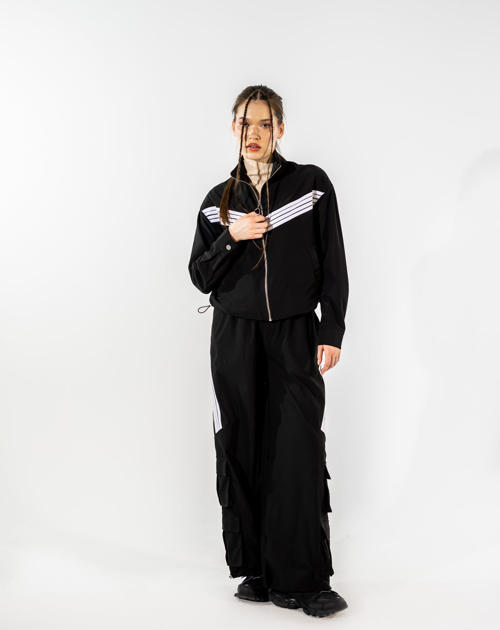 STRIPPED POCKET WIDE LEG PANTS-BLACK