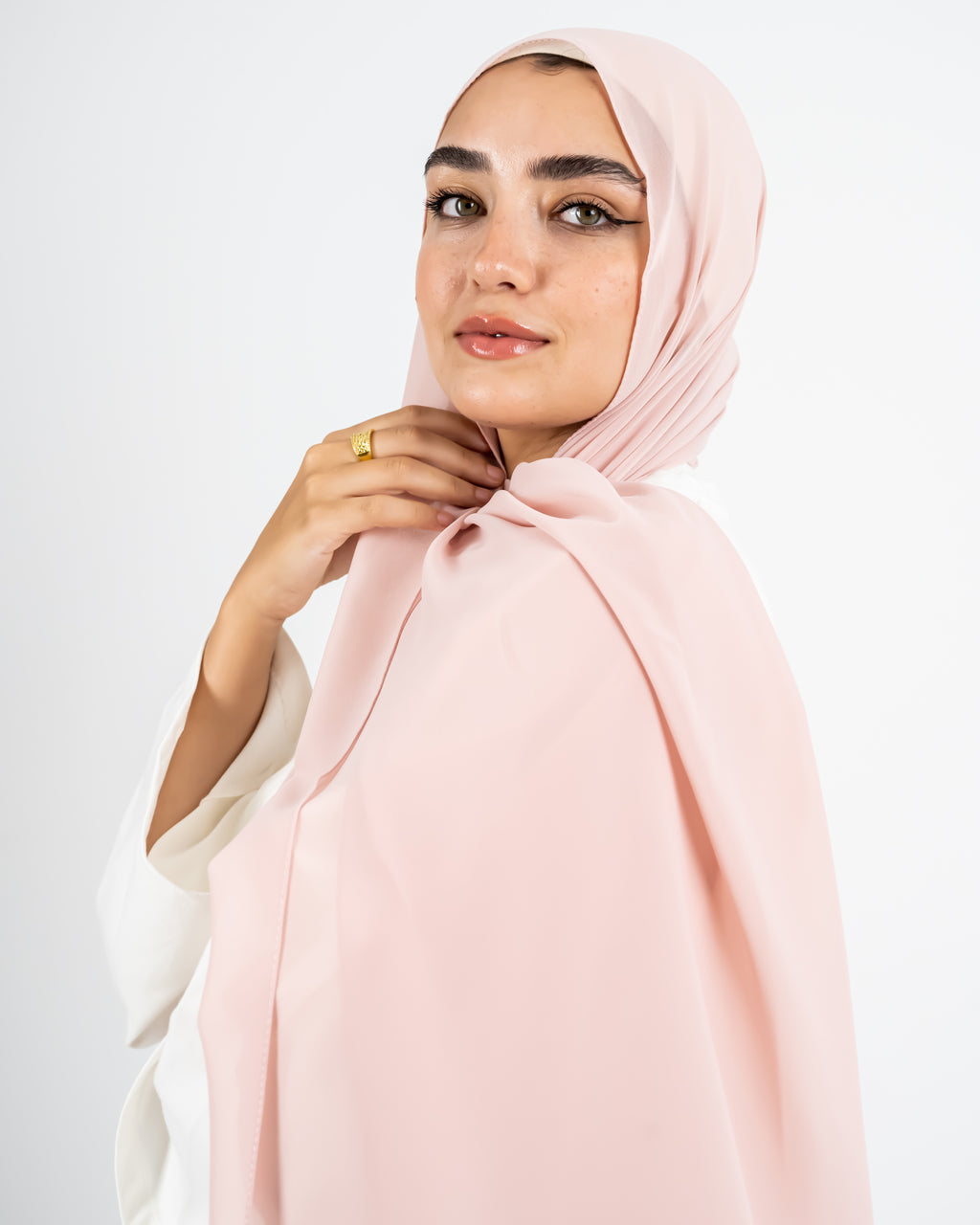 وشاح شيفون - لون بيج