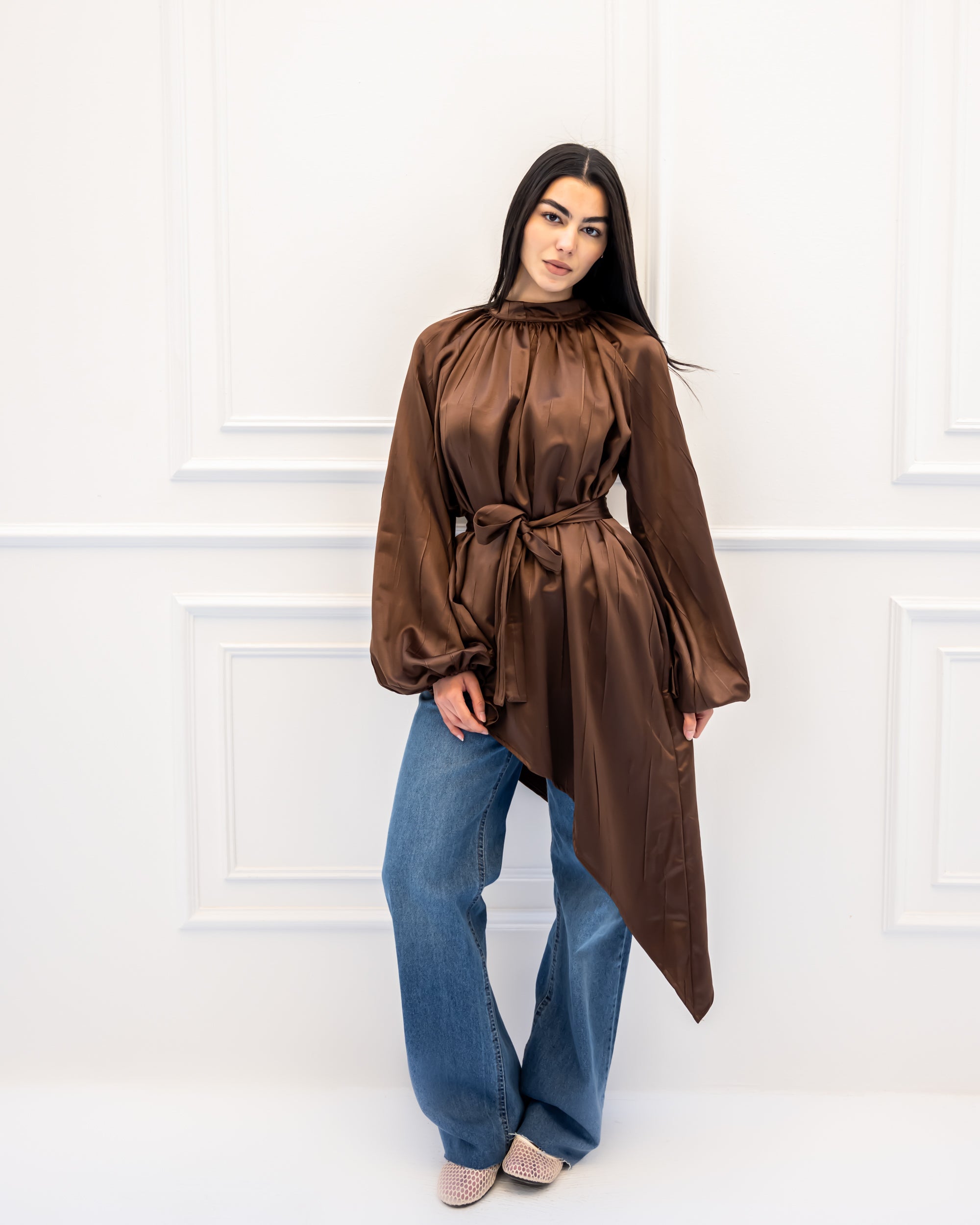 CRINKLE HIGH LOW BLOUSE-BROWN
