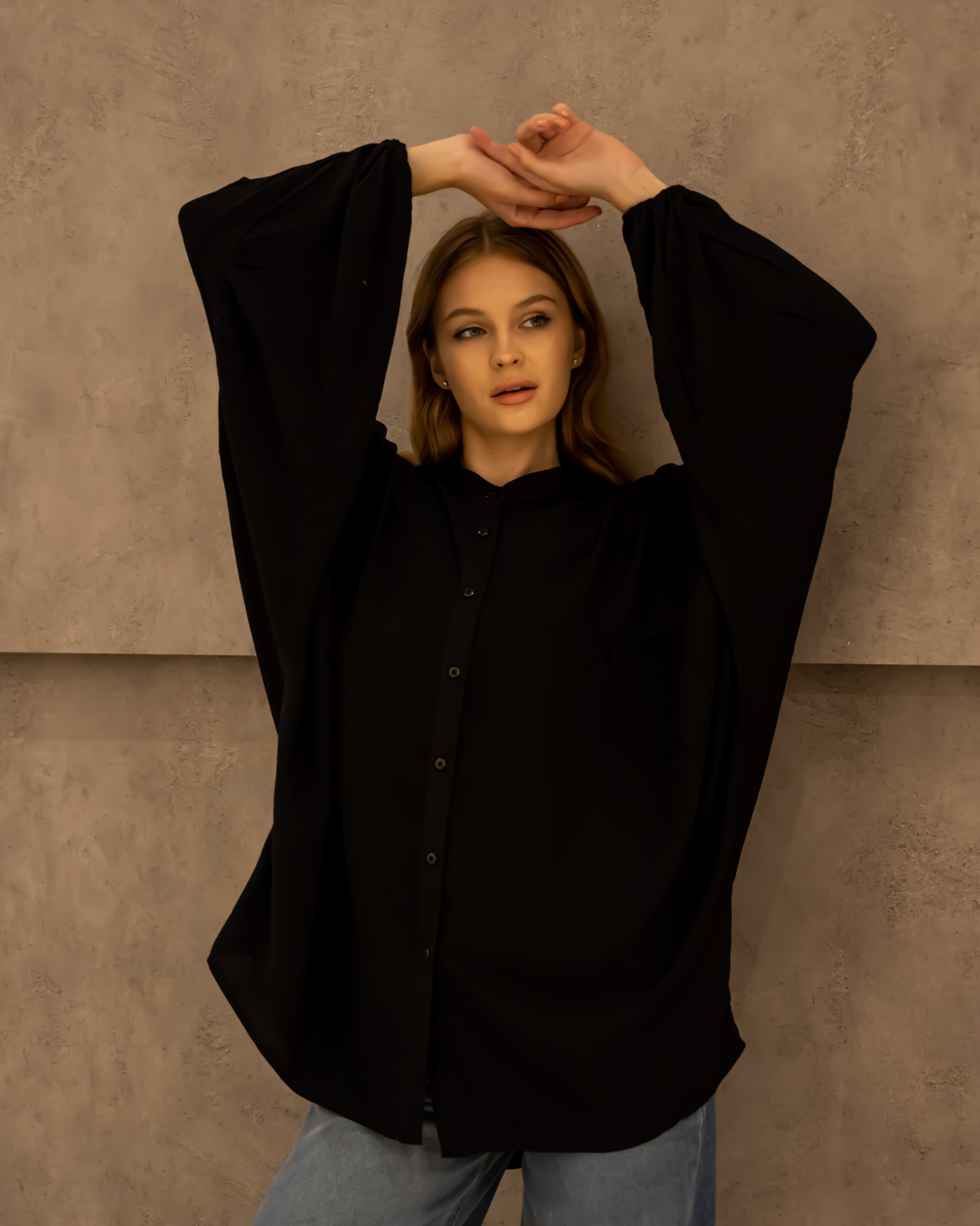 PLAIN OVERSIZED BLOUSE -BLACK