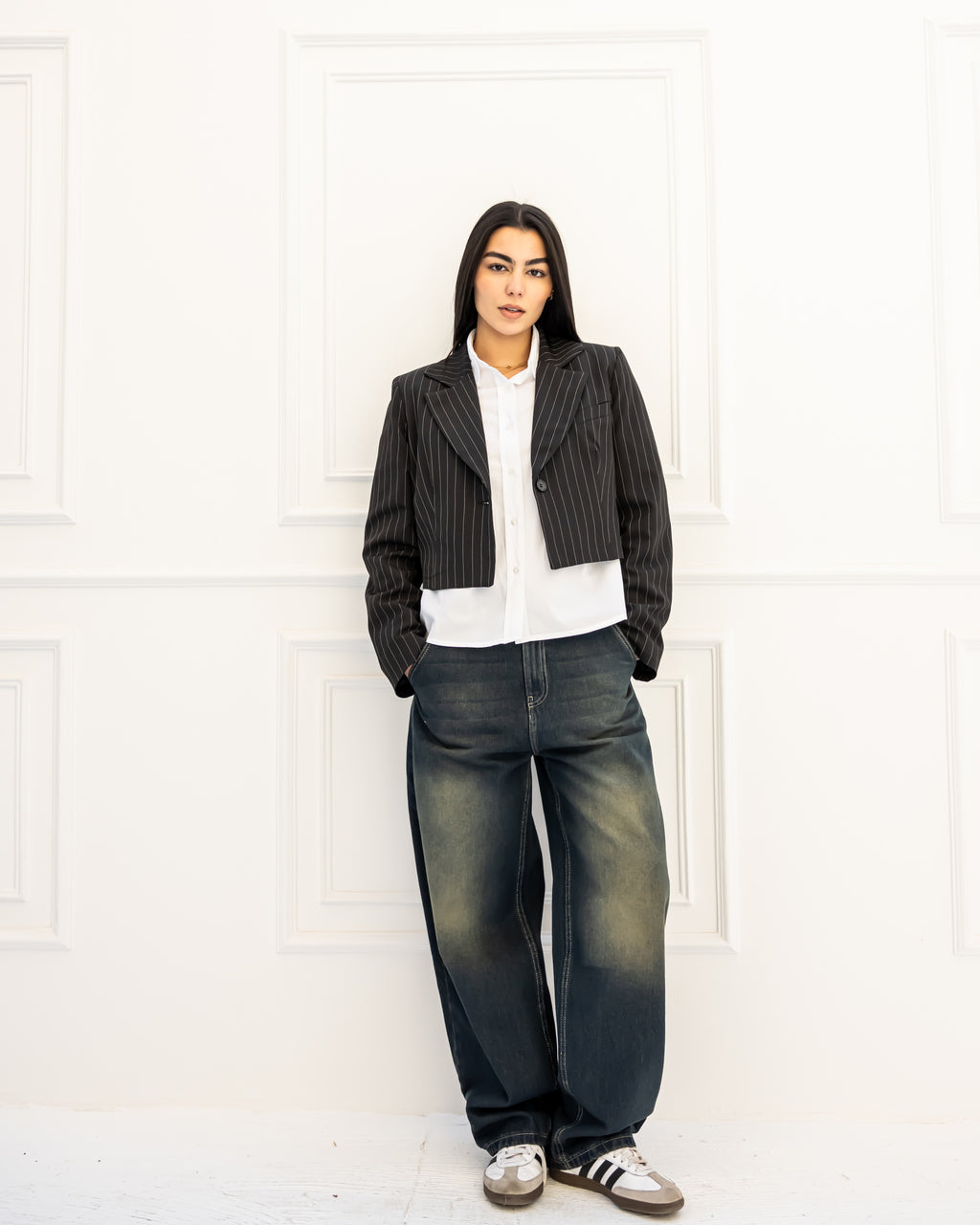 STRIPPED CROPPED BLAZER-BLACK