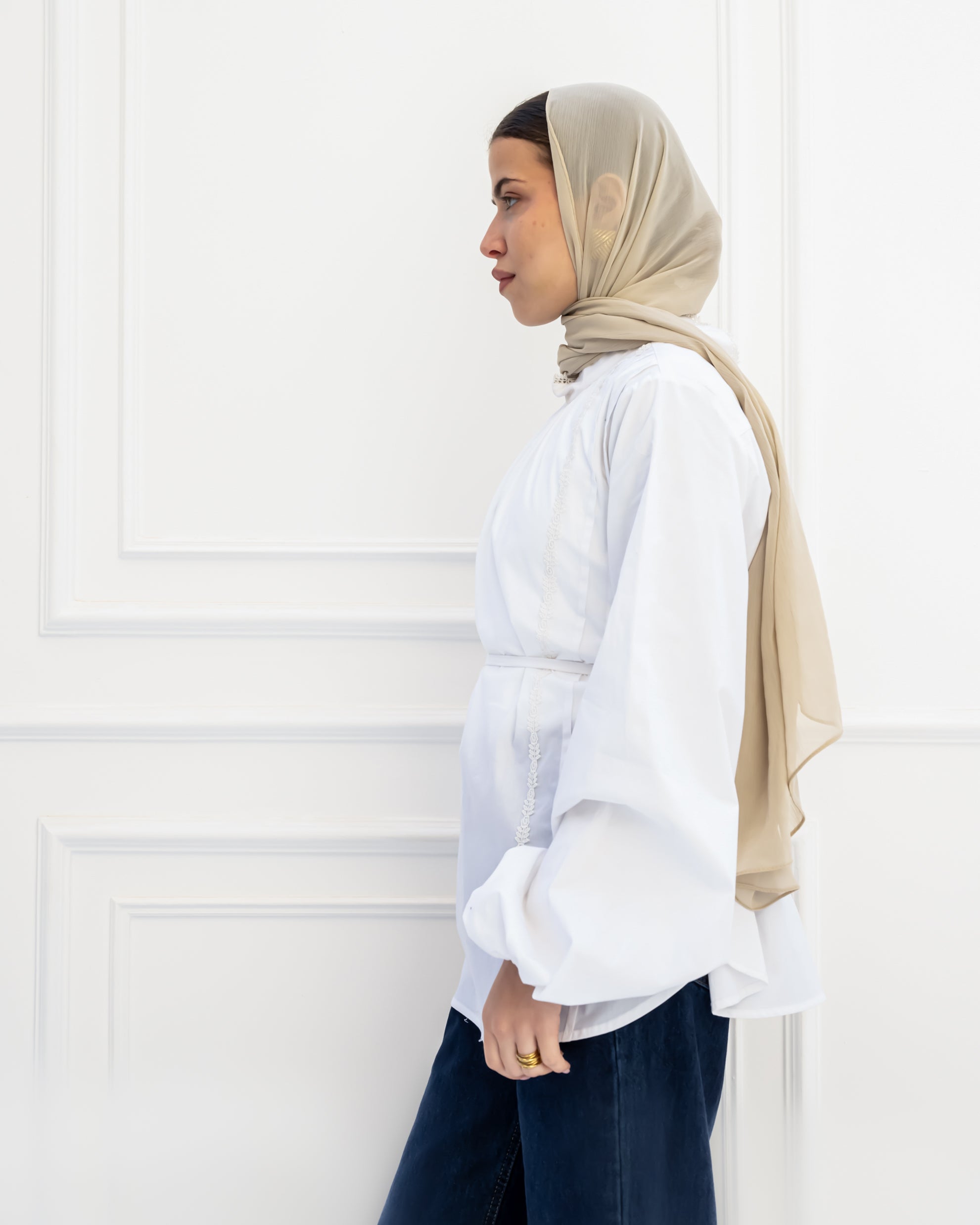 PLAIN BLOUSE WITH BELT-WHITE