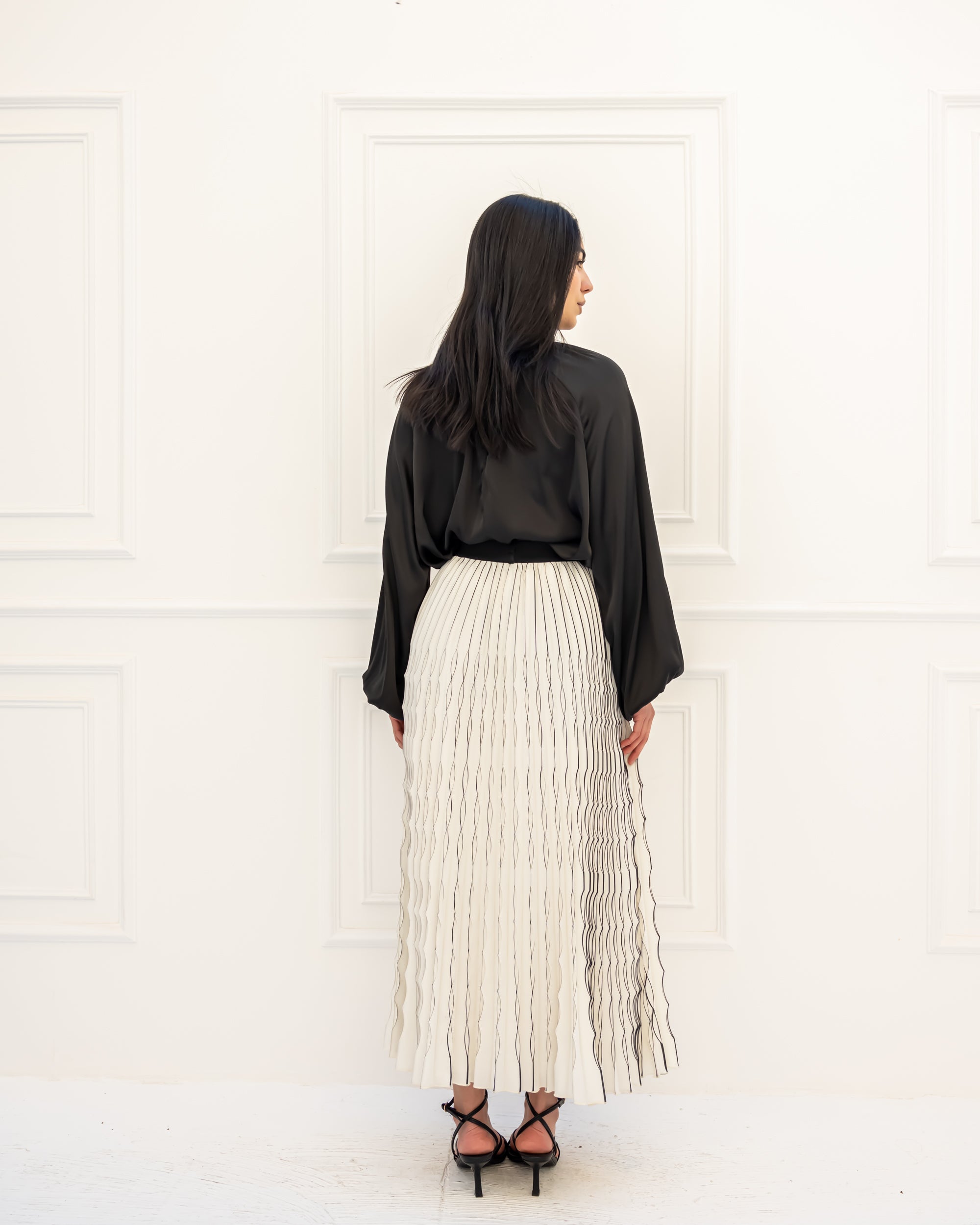 PLEATED SKIRT-OFF WHITE