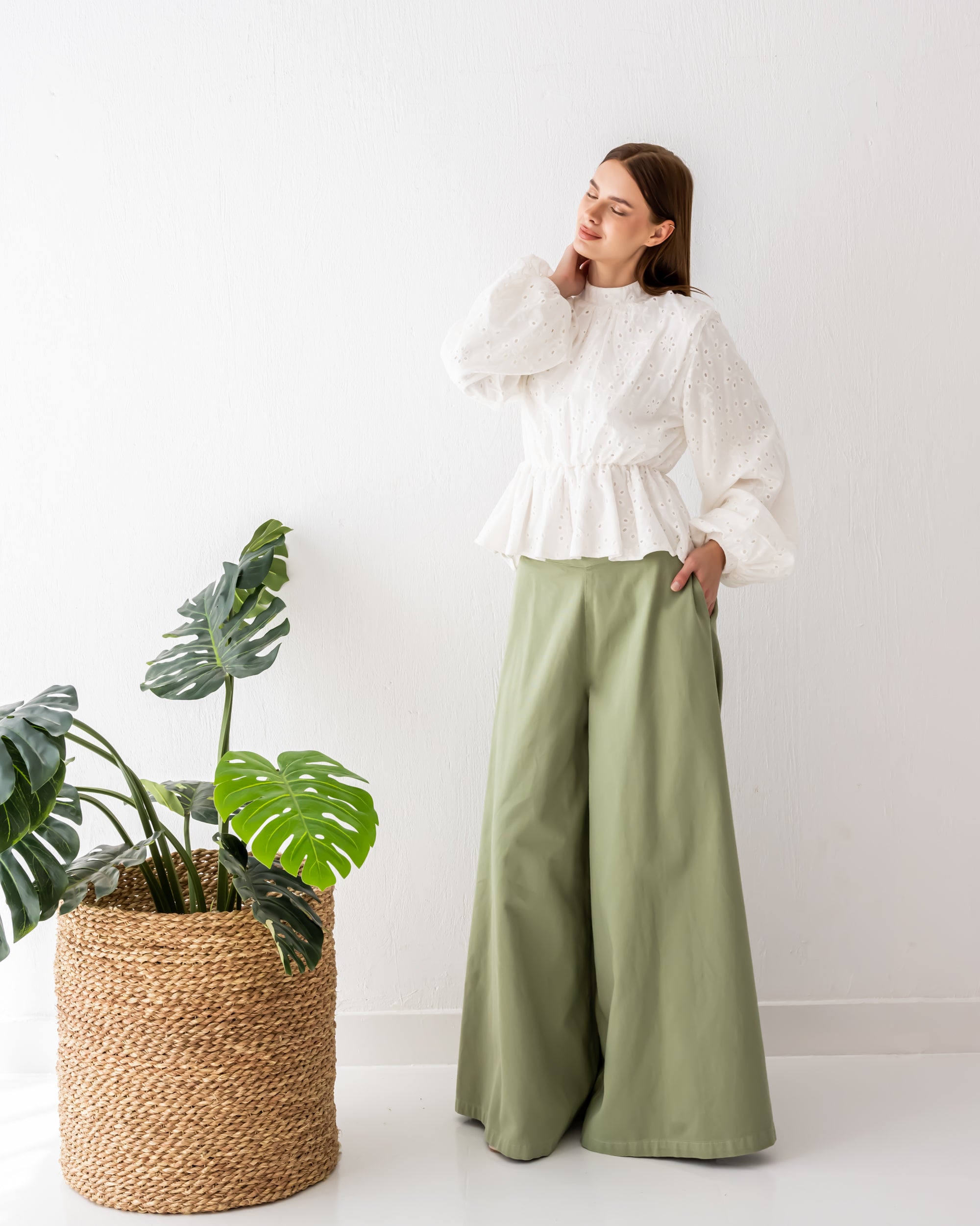 GABARDINE WIDE LEG PANTS