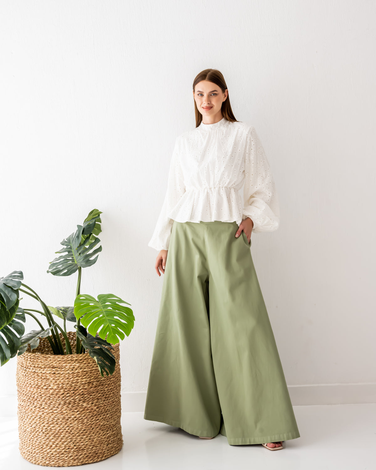 GABARDINE WIDE LEG PANTS-MINT GREEN