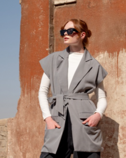SLEEVELESS VEST -GRAY