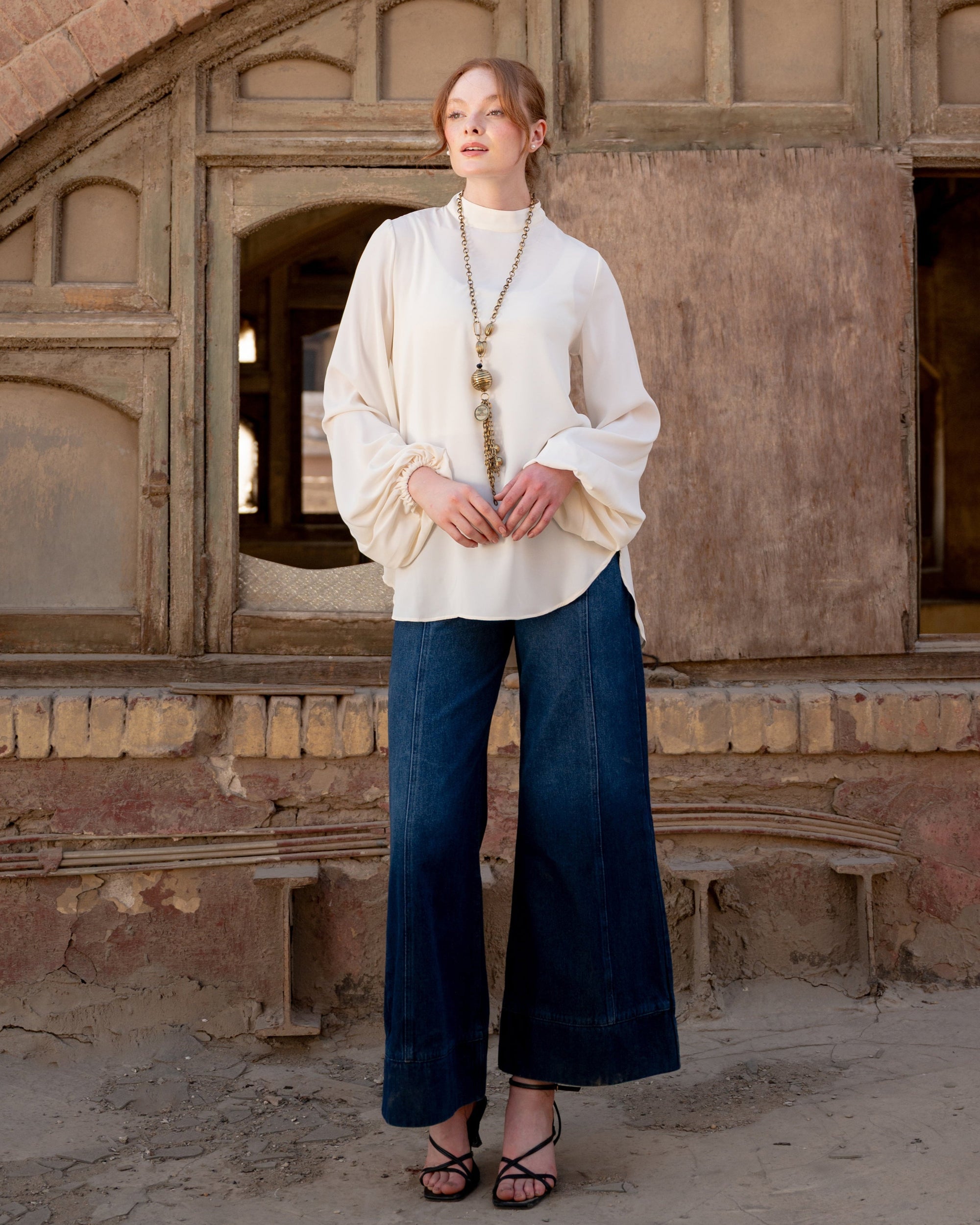 PUFFY SLEEVES BASIC BLOUSE-OFF WHITE