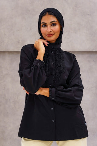 RUFFLE BLOUSE BLACK