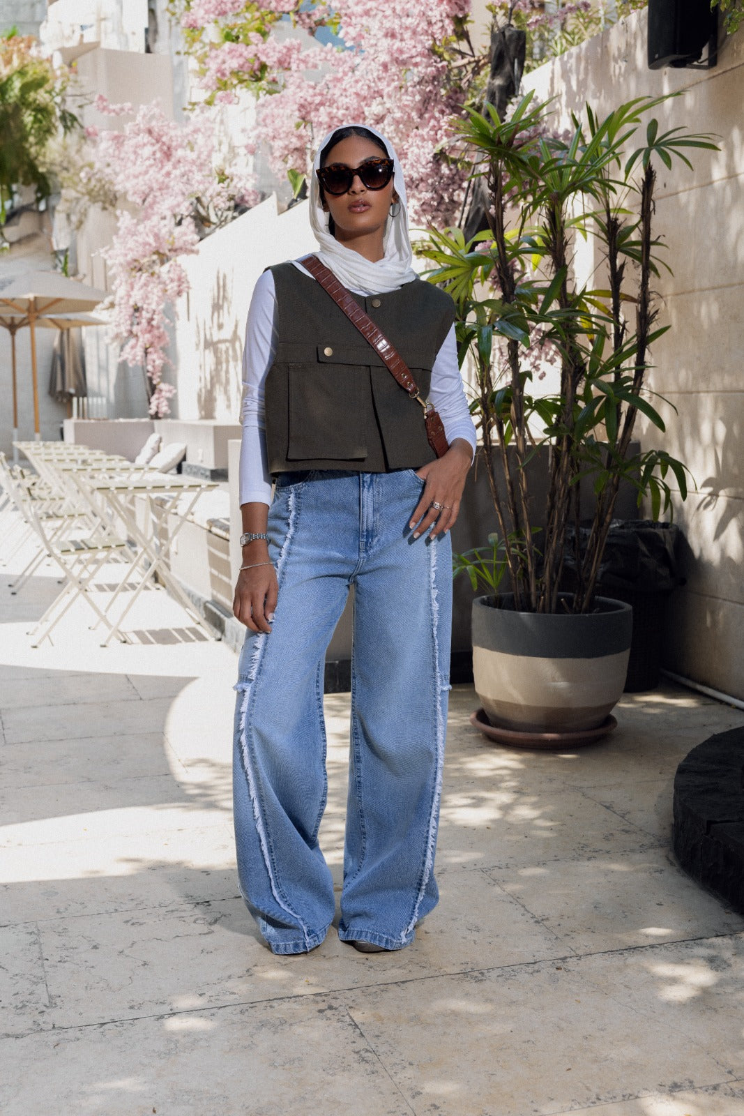 WIDE LEG DISTRESSED TROUSERS -LIGHT BLUE