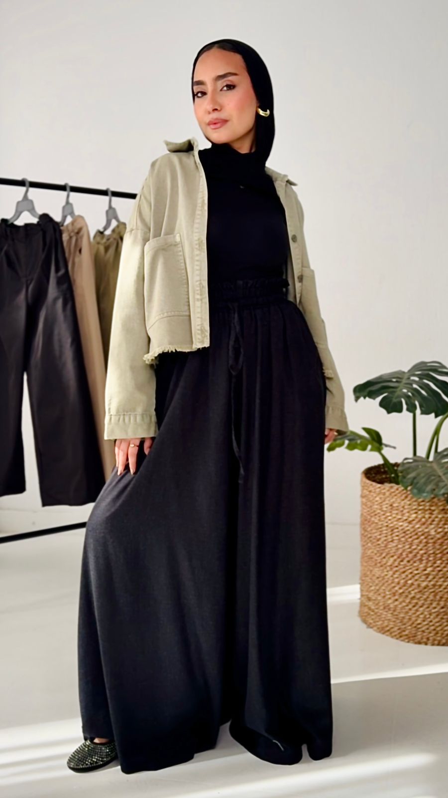 HIGH WAIST WIDE LEG PANTS-BLACK